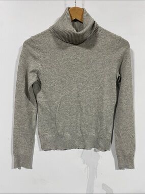 Theory 100% cashmere Classic Gray Turtleneck Sweater - Women's